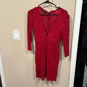 Quarter sleeve red Bebe dress
